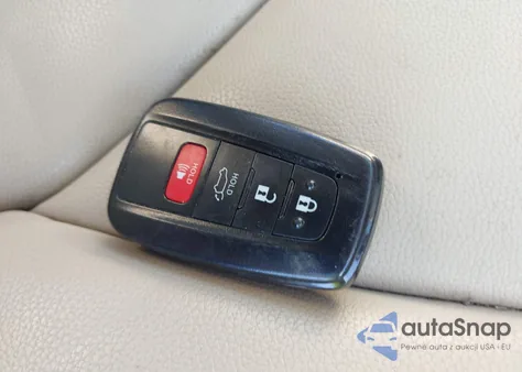 2022 Toyota Highlander Xle z USA, uszkodzony, nr VIN 5TDHZRBH8NS577430